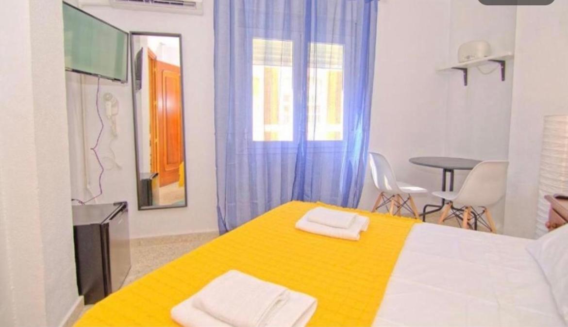 Guest House Mota Малага Экстерьер фото